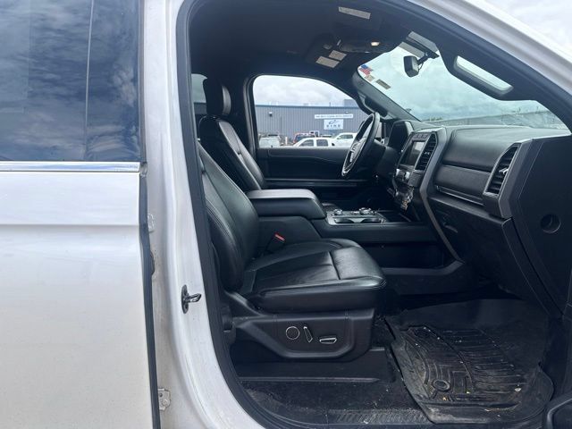 Used 2019 Ford Expedition Max XLT w/ Equipment Group 202A AWD/4WD image 20
