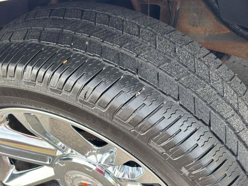 Used 2014 Cadillac Escalade Platinum AWD/4WD image 44