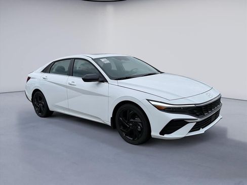 New 2026 Hyundai Elantra SEL Sport Premium FWD image 7