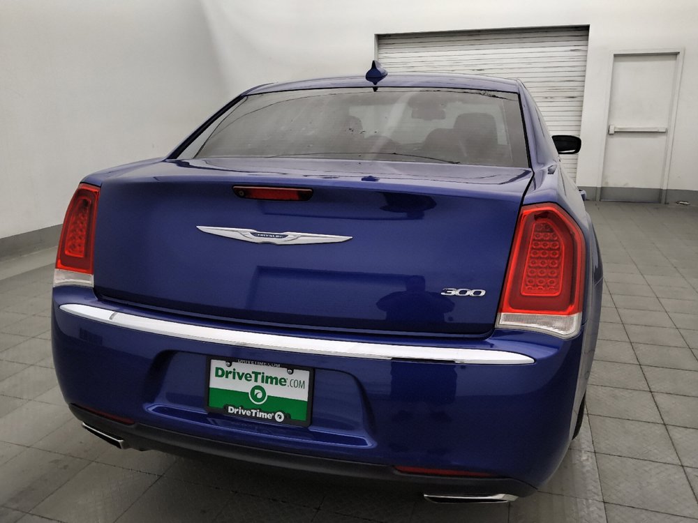 Used 2021 Chrysler 300 Touring RWD image 7