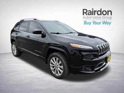 Used 2017 Jeep Cherokee Overland w/ Technology Group