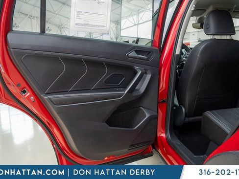 Used 2023 Volkswagen Tiguan SE FWD image 17