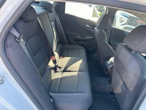 Used 2022 Chevrolet Malibu LS FWD image 12
