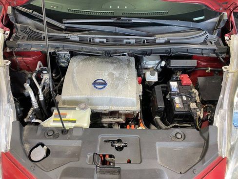 Used 2013 Nissan Leaf SV w/ LED & Quick Charge Pkg image 31