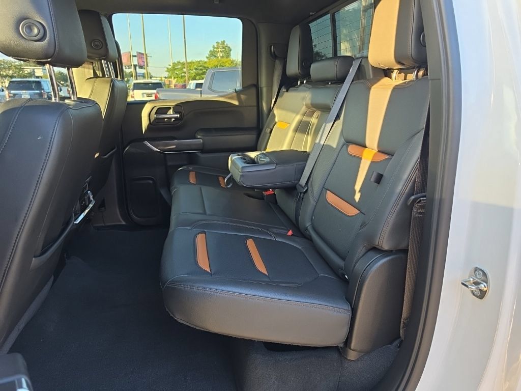Used 2020 GMC Sierra 1500 AT4 w/ AT4 Premium Package AWD/4WD image 5