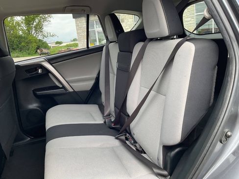 Used 2018 Toyota RAV4 XLE w/ Convenience Package AWD/4WD image 32