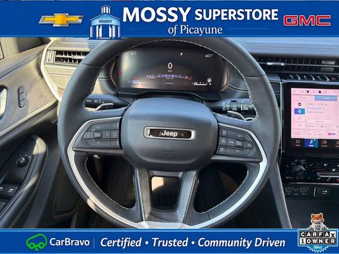 Used 2023 Jeep Grand Cherokee L Limited w/ Luxury Tech Group II RWD image 18