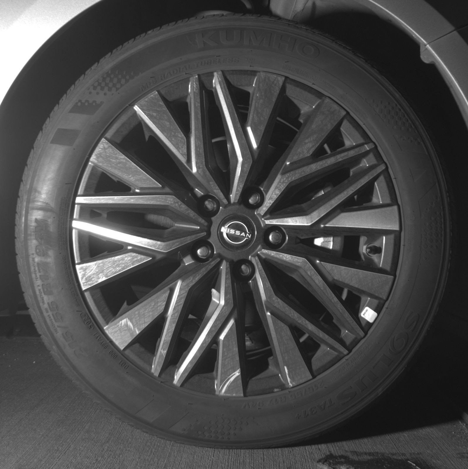 Used 2025 Nissan Altima 2.5 SV FWD image 15