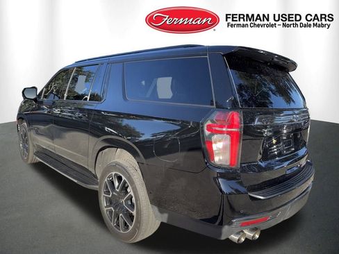 Used 2022 Chevrolet Suburban RST w/ Sport Performance Package image 12