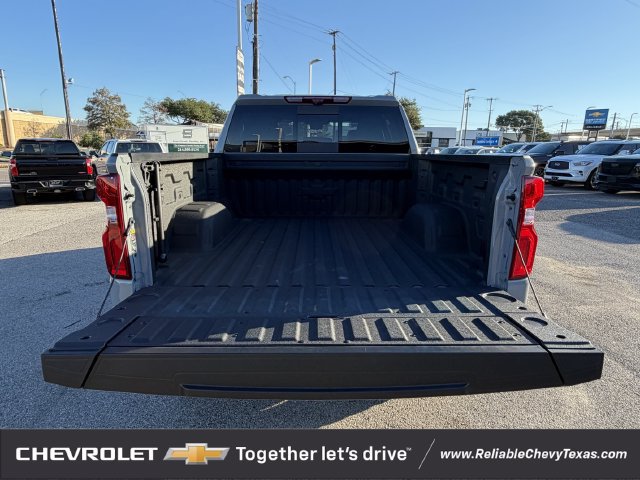 Used 2025 Chevrolet Silverado 1500 ZR2 w/ Technology Package AWD/4WD image 37