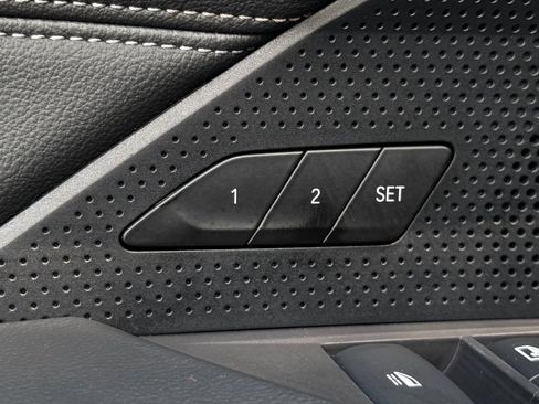 Used 2022 BMW M440i Convertible RWD image 33