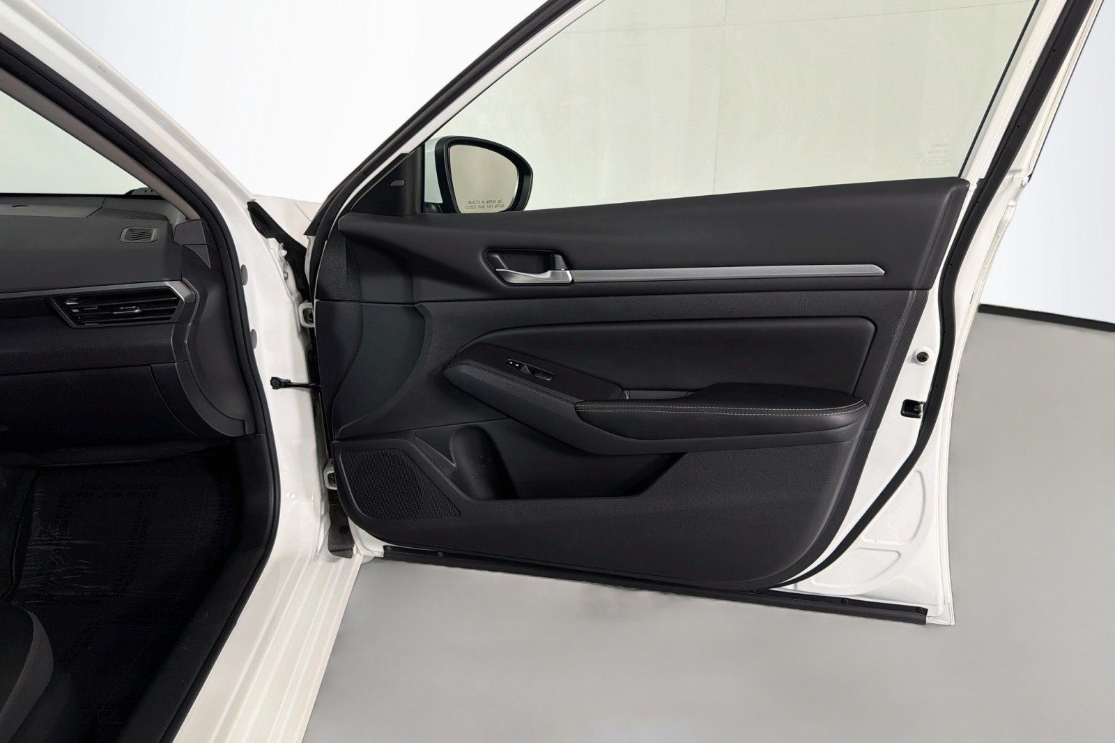 Used 2022 Nissan Altima 2.5 SV FWD image 25