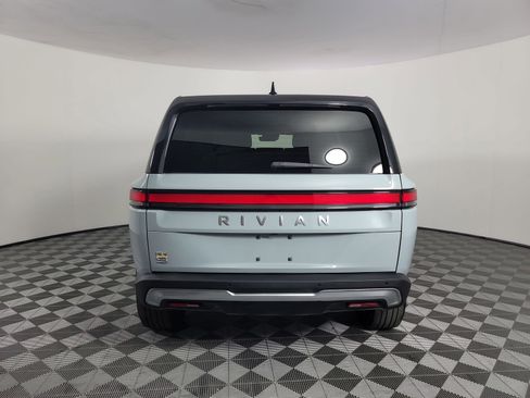 Used 2024 Rivian R1S Adventure AWD/4WD image 4