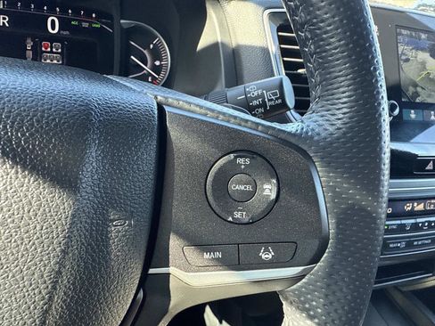 Used 2023 Honda Passport EX-L image 32