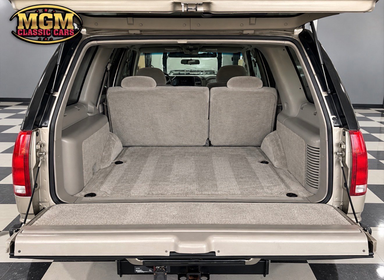 Used 1999 GMC Yukon 4WD 4-Door image 3