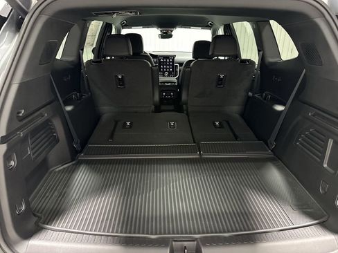 New 2026 GMC Acadia Elevation image 37