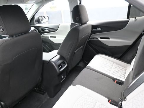 Used 2023 Chevrolet Equinox LS FWD image 33