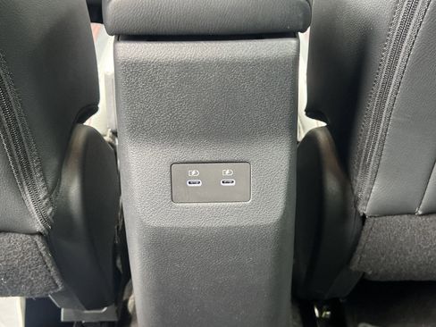 Certified 2025 Nissan Kicks SR FWD image 18