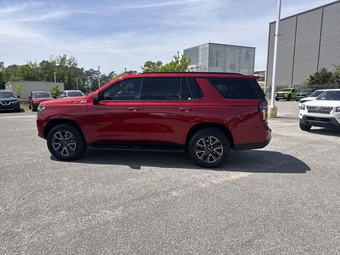 Used 2022 Chevrolet Tahoe Z71 w/ Luxury Package AWD/4WD image 8
