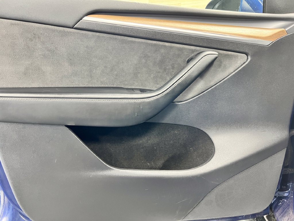Used 2025 Tesla Model Y Long Range AWD/4WD image 26