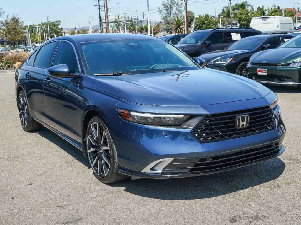 Used 2026 Honda Accord Touring image 3