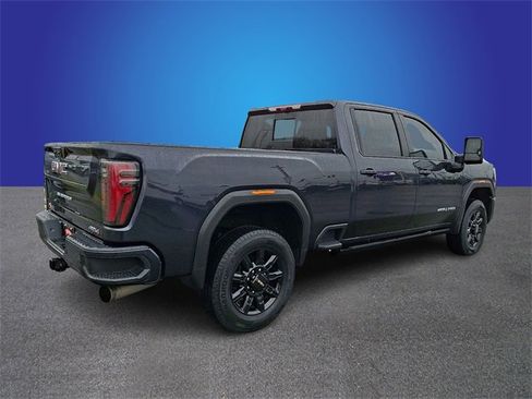 Used 2024 GMC Sierra 2500 AT4 w/ AT4 Premium Plus Package image 5