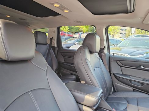 Used 2017 Chevrolet Traverse LT AWD/4WD image 11