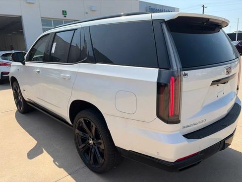 Used 2025 Cadillac Escalade Sport w/ Touring Package AWD/4WD image 12