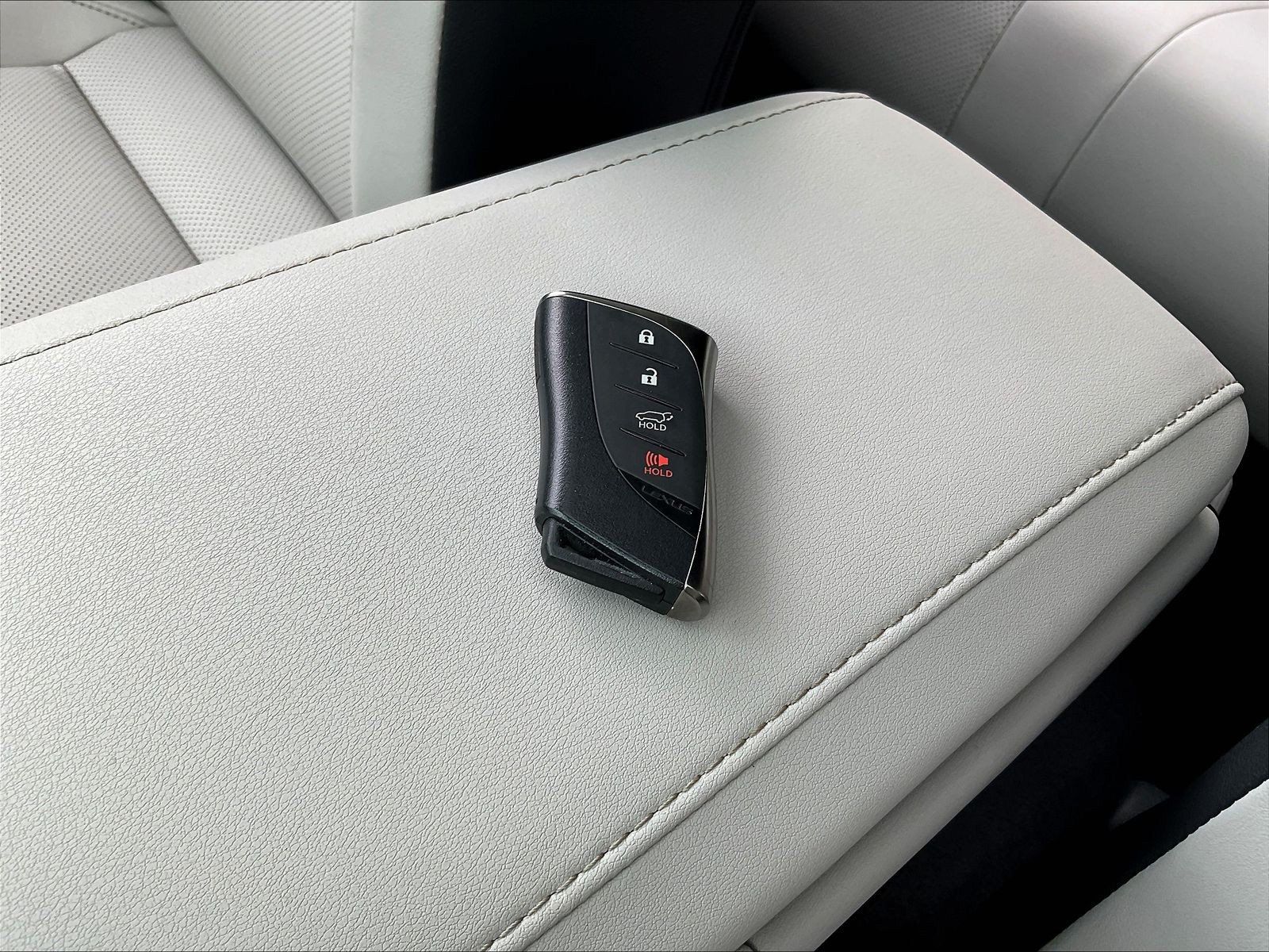 Used 2025 Lexus RX 350 Premium w/ Accessory Package (Z1) FWD image 35