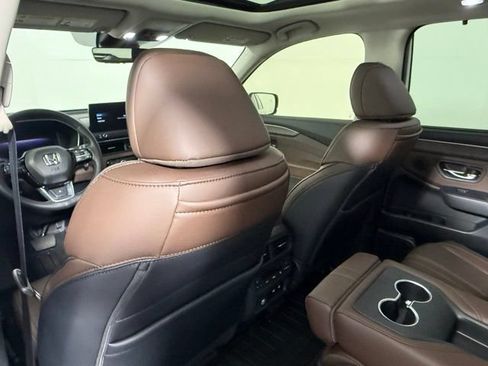 Used 2026 Honda Pilot Elite image 35