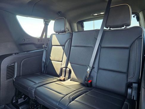 Used 2025 GMC Yukon XL Elevation w/ Elevation Premium Package AWD/4WD image 20