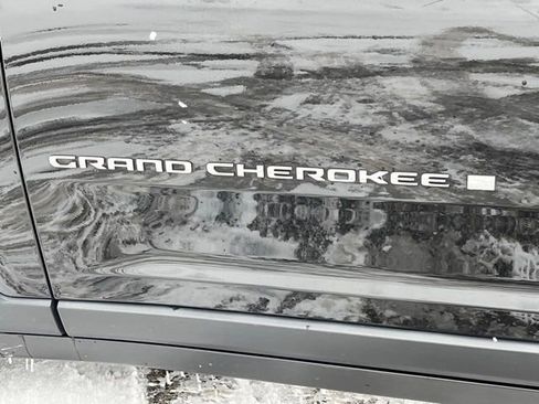 Used 2021 Jeep Grand Cherokee L Limited image 37