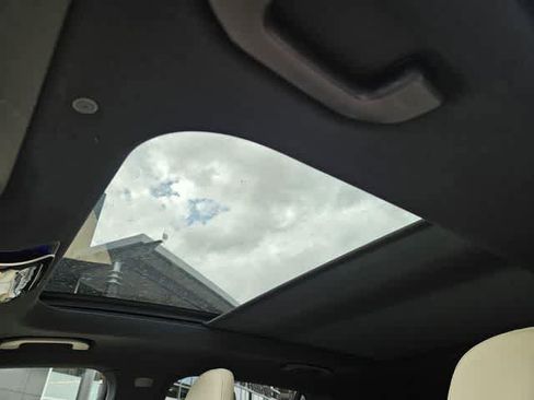 Used 2026 Mercedes-Benz GLC 300 image 16