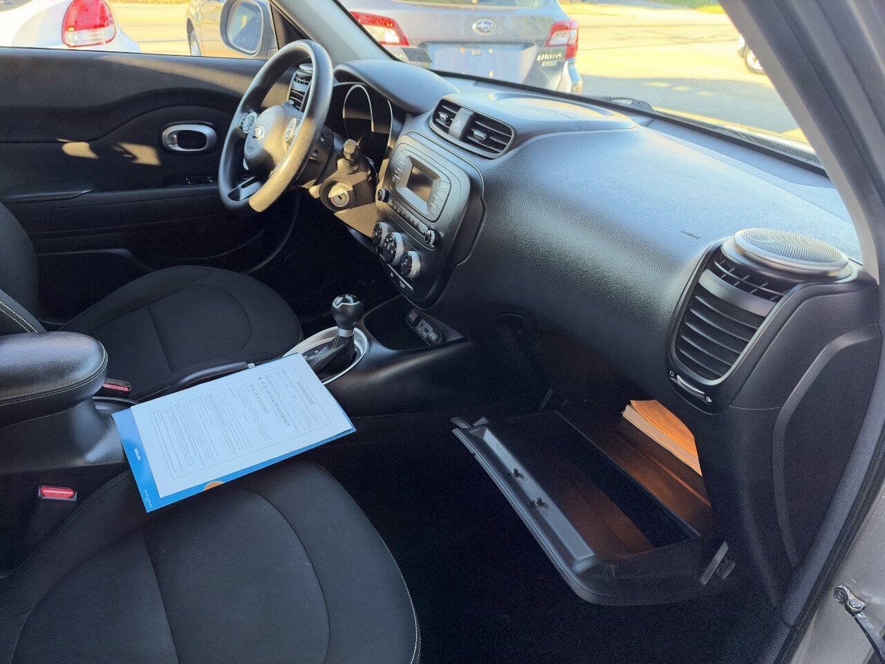 Used 2014 Kia Soul + FWD image 23