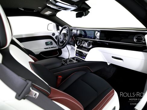 Used 2025 Rolls-Royce Spectre w/ Leather Finishing Pack AWD/4WD image 25