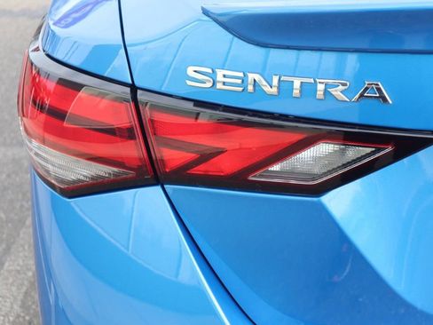 Certified 2025 Nissan Sentra SR FWD image 31