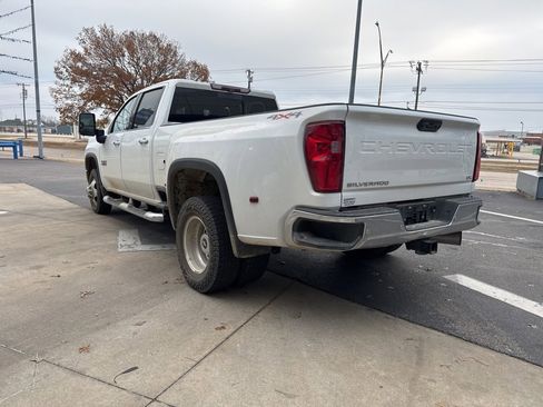 Used 2020 Chevrolet Silverado 3500 LTZ w/ LTZ Texas Edition image 3