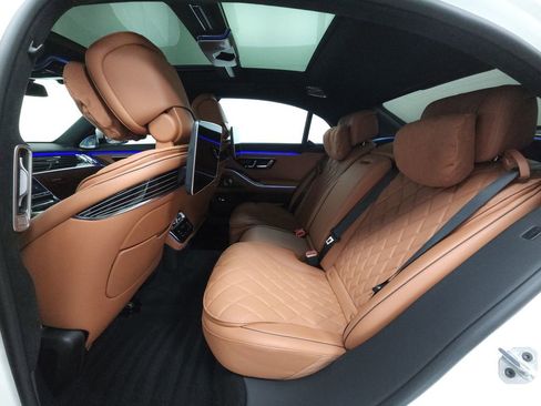 Used 2023 Mercedes-Benz S 580 4MATIC Sedan w/ 3D Technology Package image 30