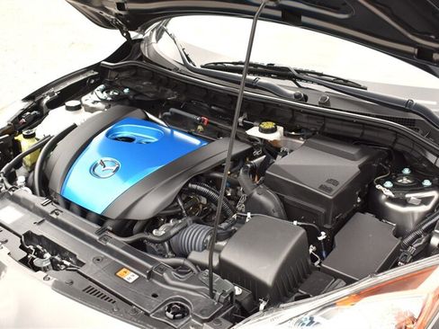 Used 2013 MAZDA MAZDA3 i Touring w/ Preferred Equipment Pkg FWD image 24
