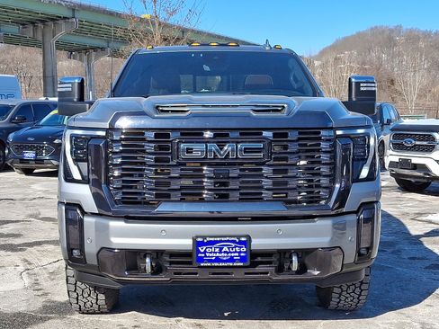Used 2024 GMC Sierra 2500 Denali Ultimate w/ Snow Plow Prep/Camper Package image 3