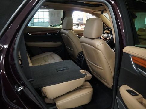 Used 2018 Cadillac XT5 Platinum w/ Driver Assist Package image 25