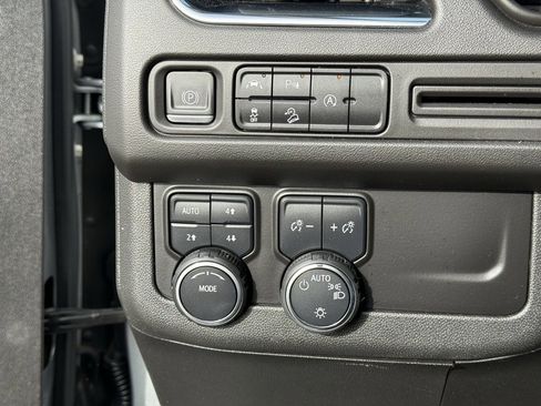 Used 2023 Chevrolet Tahoe Premier image 10