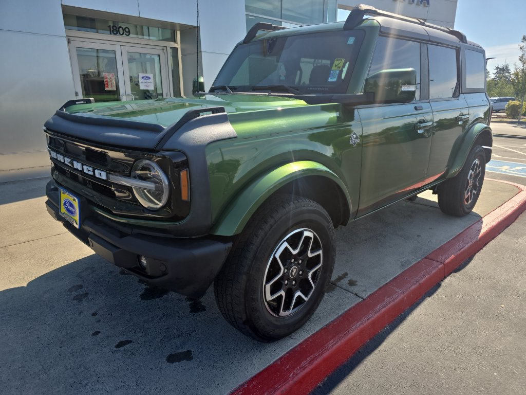 Used 2022 Ford Bronco Outer Banks AWD/4WD image 8
