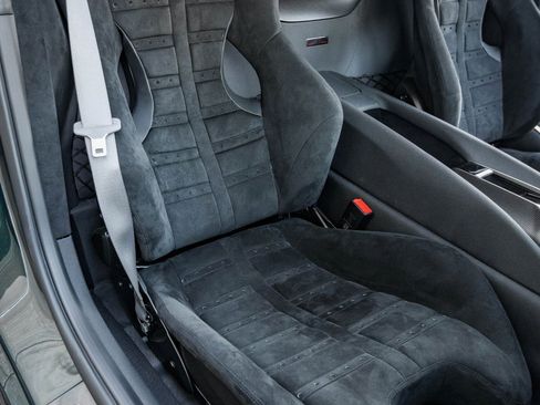 Used 2022 Ferrari 812 Competizione image 19