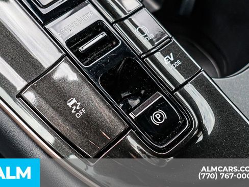 Used 2024 Toyota Crown XLE image 45