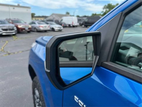 Used 2023 Chevrolet Colorado Z71 w/ Z71 Convenience Package 2 AWD/4WD image 25