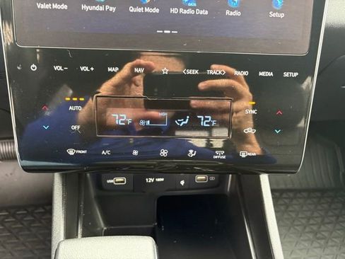 Used 2024 Hyundai Santa Cruz Night image 19