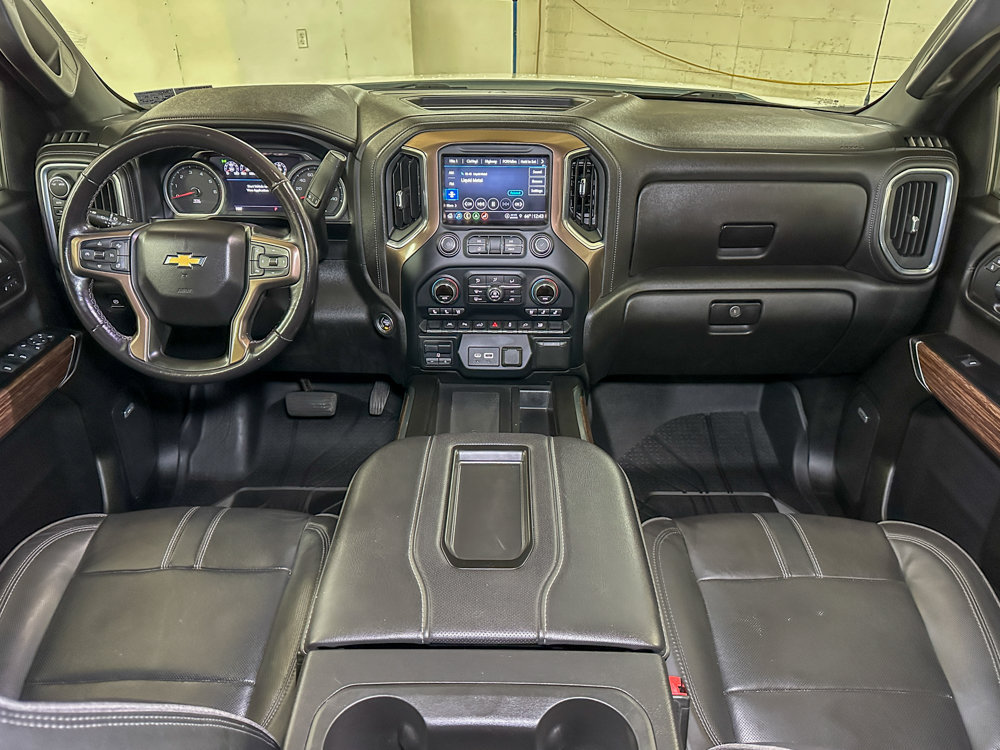 Used 2022 Chevrolet Silverado 1500 High Country w/ Technology Package AWD/4WD image 29