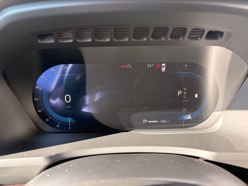 Certified 2025 Volvo XC90 B6 Plus image 19