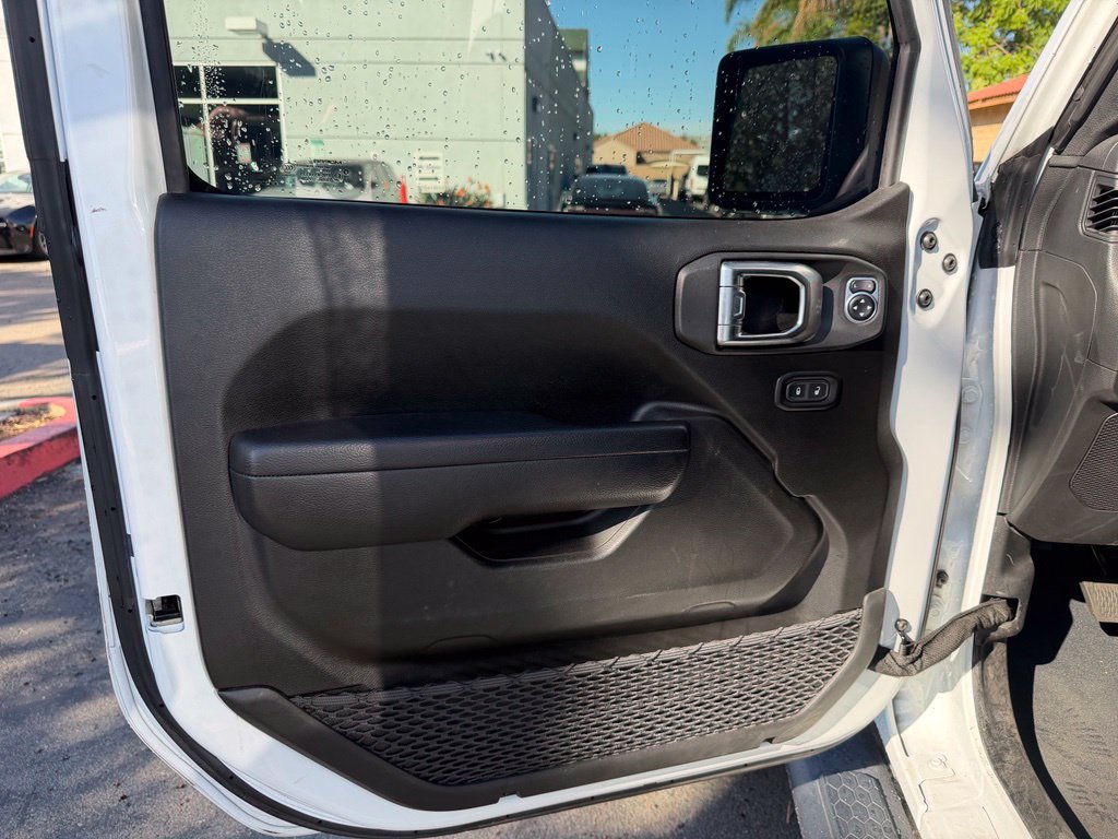 Used 2024 Jeep Wrangler Unlimited AWD/4WD image 20